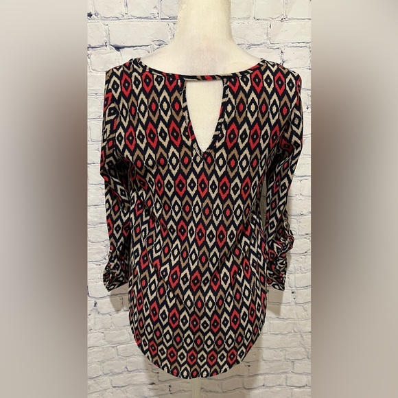 Paper Moon By Stitch Fix abstract, print roll tab sleeve blouse XS - Picture 5 of 7